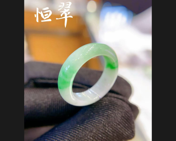 超美国风翡翠指环-恒翠珠宝有限公司