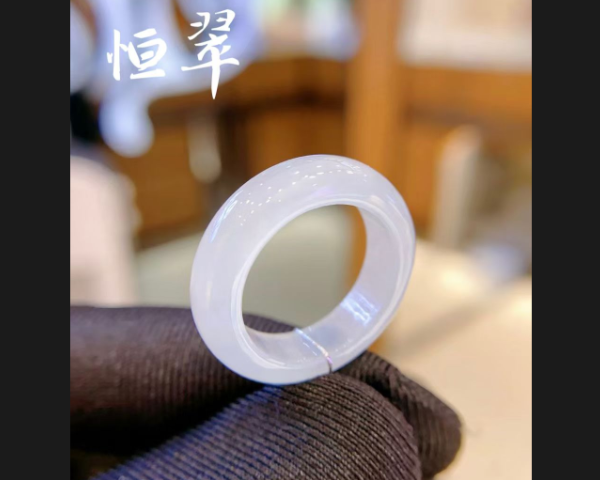 超美国风翡翠指环-恒翠珠宝有限公司
