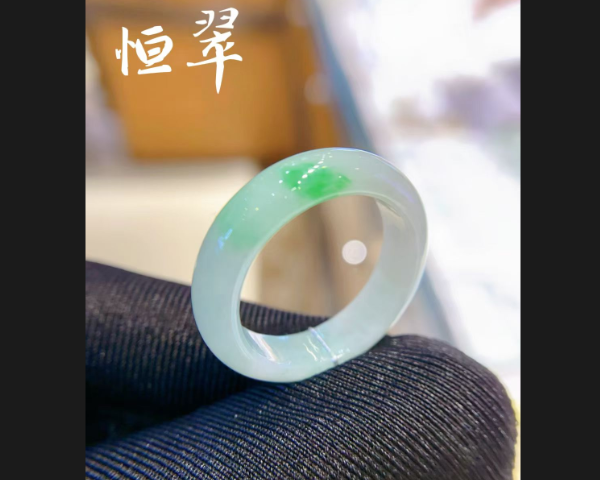 超美国风翡翠指环-恒翠珠宝有限公司